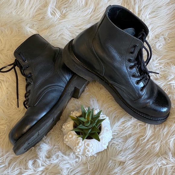Vintage Other - Vintage black leather combat boots Size 7 men’s or 9 women’s 🇨🇦